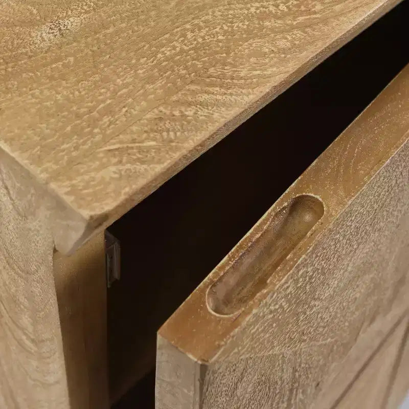 Mobiletto a un'anta in rovere sabbiato in stile boho, in legno di mango con gambe in ferro, 1 pezzo