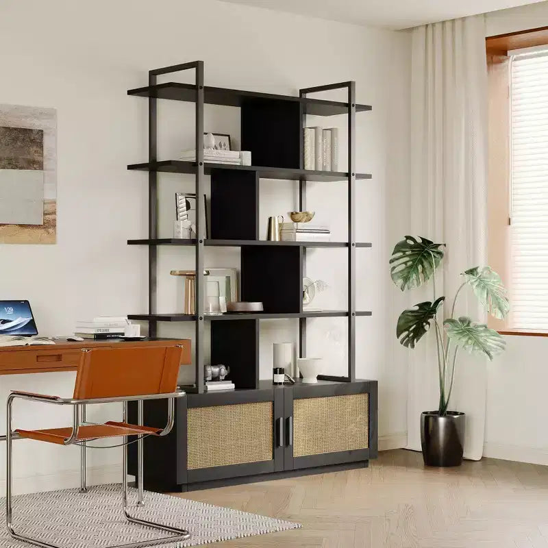 Libreria a 5 ripiani con anta, colore nero/legno, alta 180,6 cm, con ripiani aperti, per adulti