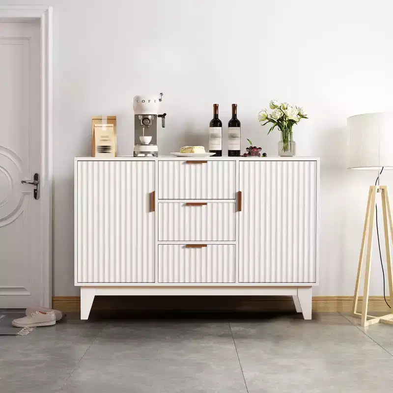 Mobile credenza scanalato bianco/marrone con 3 cassetti e 2 ante, montaggio da 1 persona