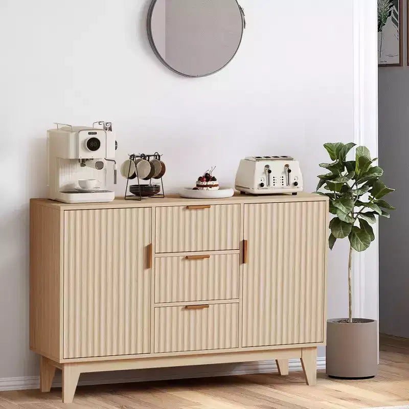 Mobile credenza scanalato bianco/marrone con 3 cassetti e 2 ante, montaggio da 1 persona