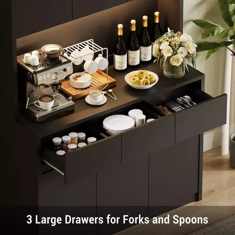 Credenza dispensa da 70" (178 cm) Nera/Grigia/Bianca con Stazione di Ricarica, Supporto per Microonde e 3 Cassetti