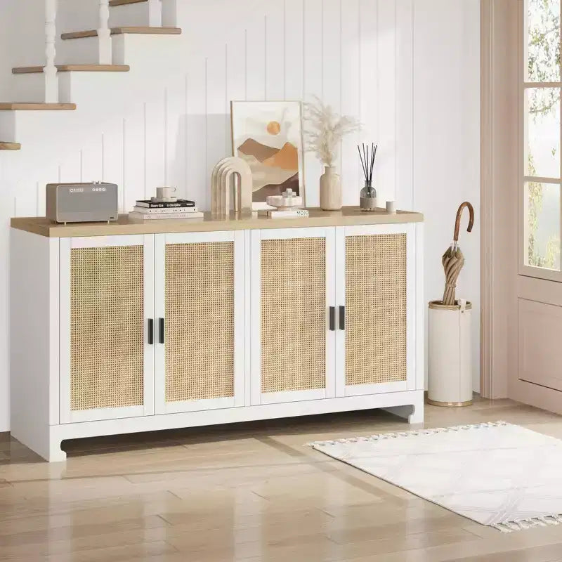 Madia a 4 ante in Rattan Marrone / Bianco e Marrone con ripiani regolabili, larghezza 152 cm, assemblaggio da 1 persona