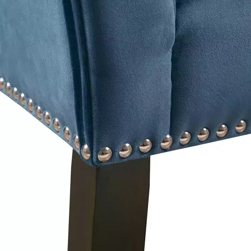 Panca rettangolare imbottita con borchie decorative, 1 posto